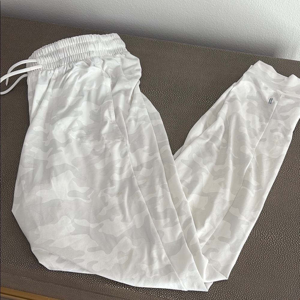 NOBULL White Camo Jogger Pants